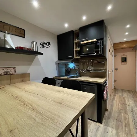 Renove, 4 Pers, Pied Des Pistes, Balcon Sud, Pres Commerces Et Remontees. - Fr-1-452-376 Apartamento *